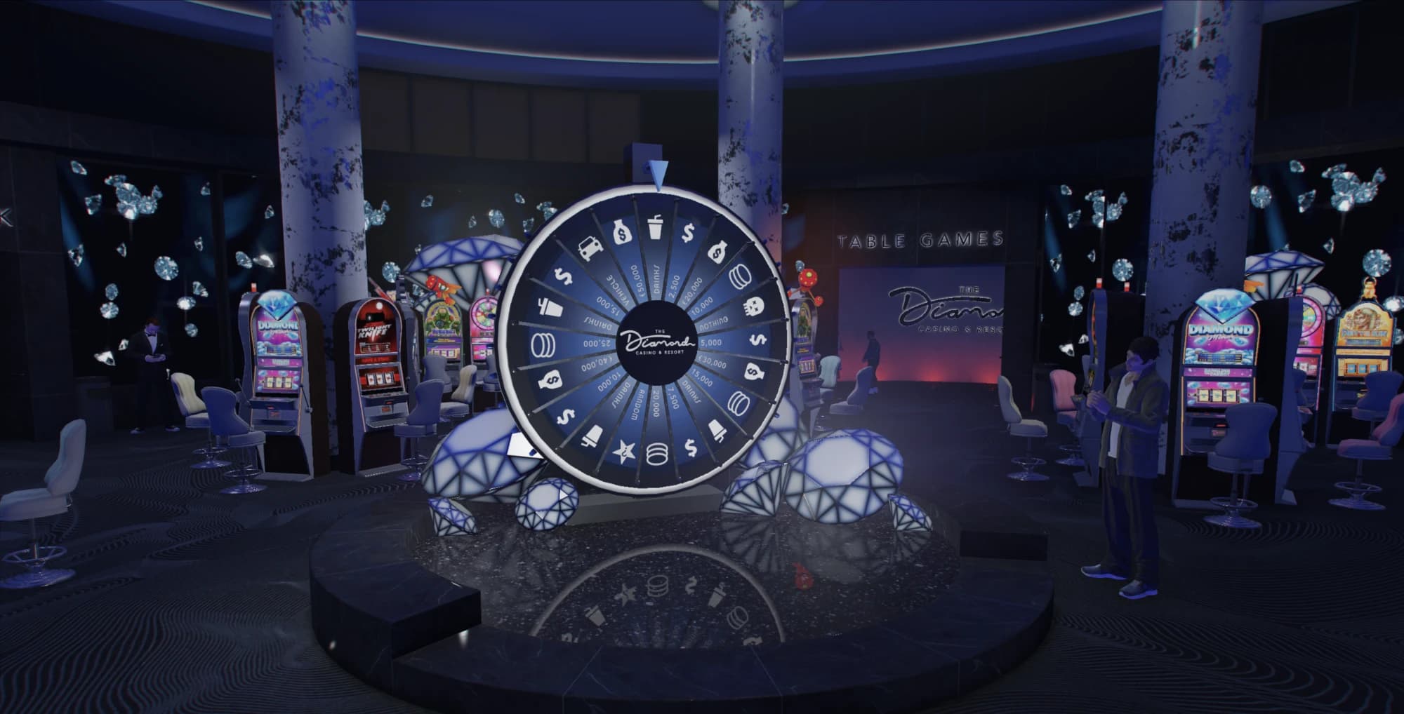 Das Glücksrad im Diamond Casino, umgeben von Spielautomaten und leuchtenden Diamanten